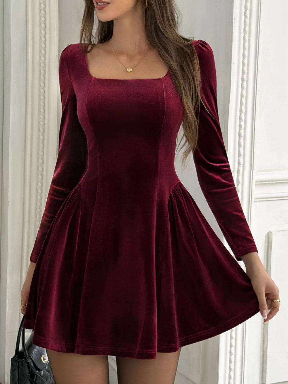 Elegant Velvet Square Neck Long Sleeve Mini Dress