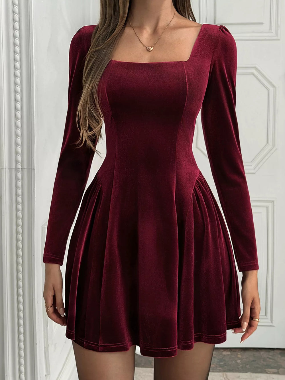 Elegant Velvet Square Neck Long Sleeve Mini Dress